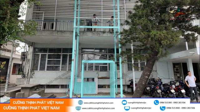 Thang máy thực tế