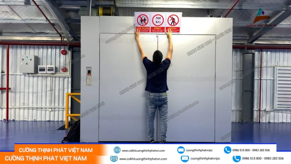 Thi Công Thang Máy Tải Hàng, Thang Thực Phẩm Long Trường TP.HCM