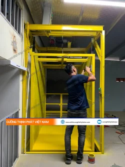 Dự án thang nâng xe máy 200 kg 2 điểm dừng tại quận 7
