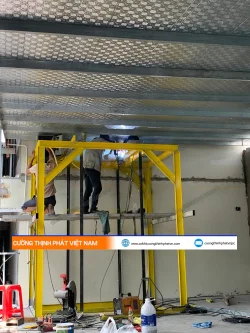 Dự án thang nâng xe máy 200 kg 2 điểm dừng tại quận 7