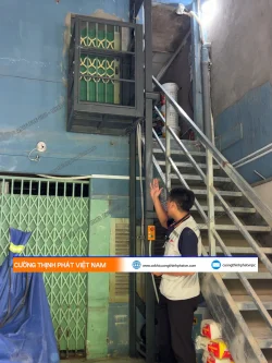 Lắp đặt thang máy tải hàng 300kg tại đường Bạch Đằng, Bình Thạnh
