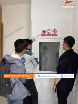 Lắp thang máy tải hồ sơ cho ngân hàng Eximbank Lê Văn Sĩ, Quận 3