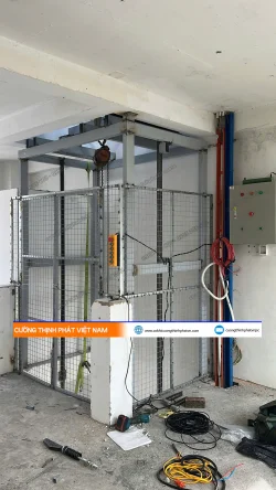 Thi công lắp đặt thang tải hàng 200kg – Cty TNHH MTV Vỏ Xe Đại Thắng