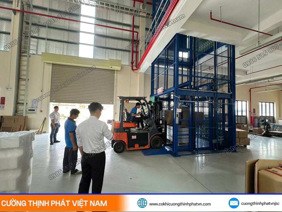 Dịch vụ thang máy công nghiệp