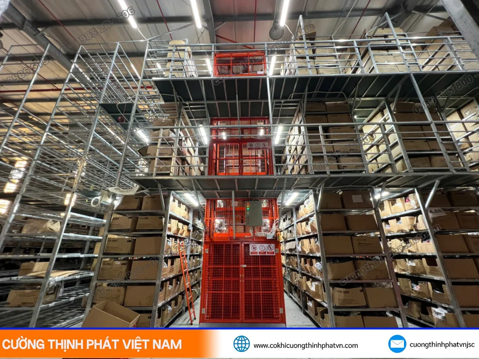 Thang Máy Tải Hàng 300kg